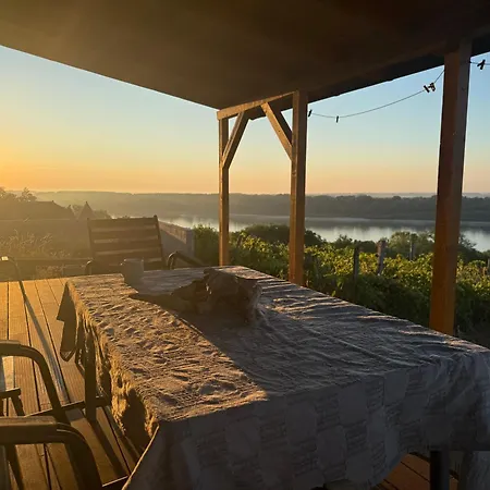 Danube House B&B *